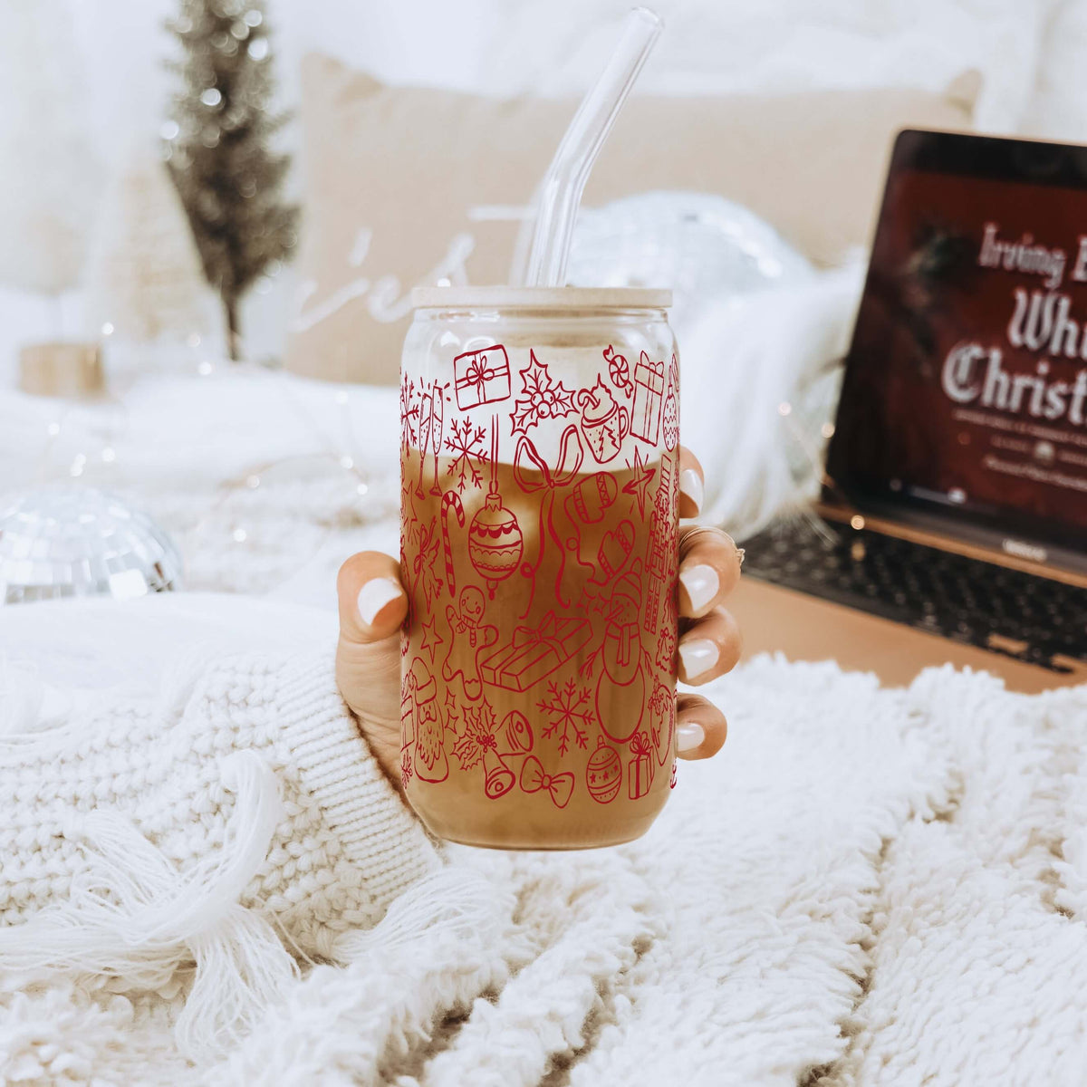 Weihnachts-Doodles-Becher mit Deckel & Strohhalm, 475ml