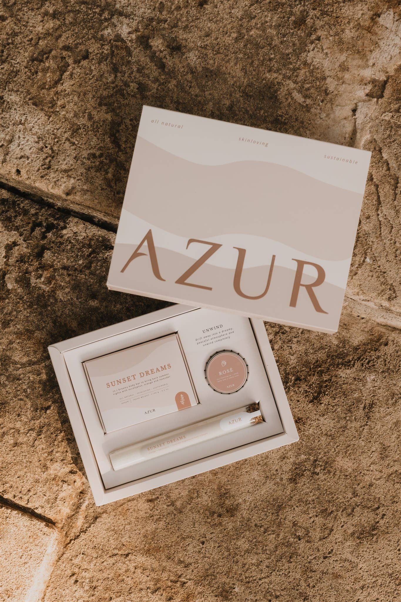 UNWIND Geschenkbox – Wellness Geschenkset mit Seife, Lippenpflege & Badezusatz