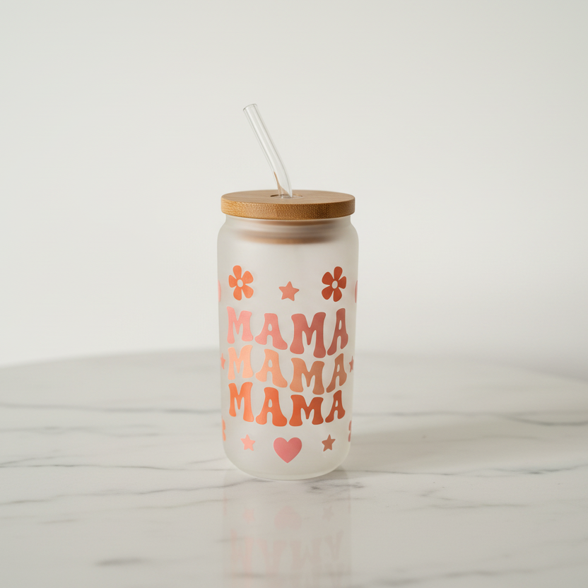 "Mama Signature Cup" – Glasbecher mit Bambusdeckel & Glasstrohhalm