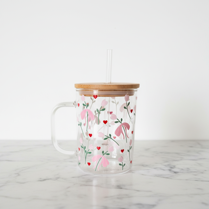 "Sweet Bow Bloom" Mug – 500ml Glastasse mit Bambusdeckel & Strohhalm
