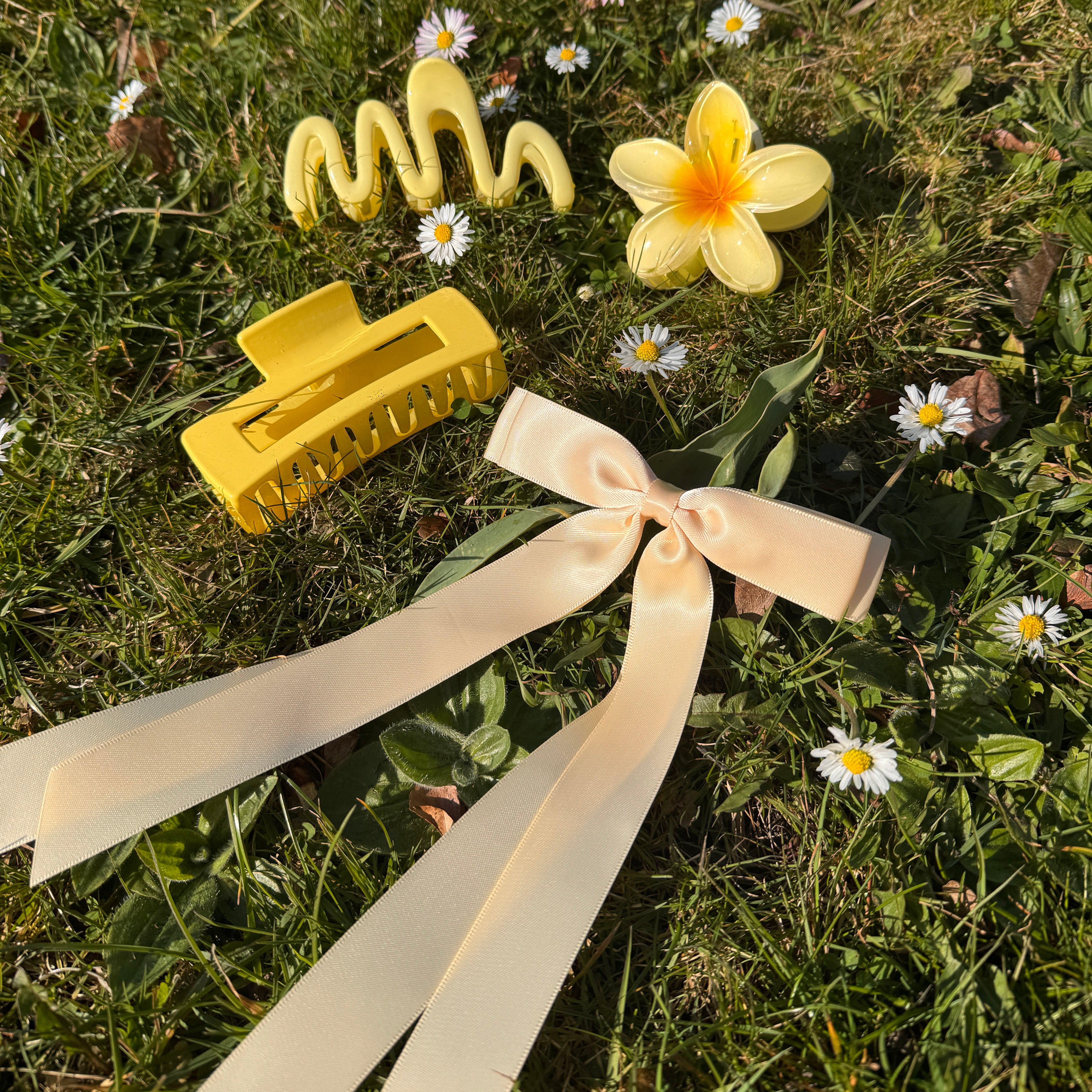 Gelber quadratischer Krallenclip