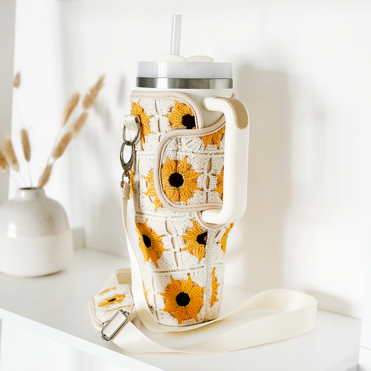 Becher-Tragetasche, gehäkelt mit Sonnenblumenmotiv