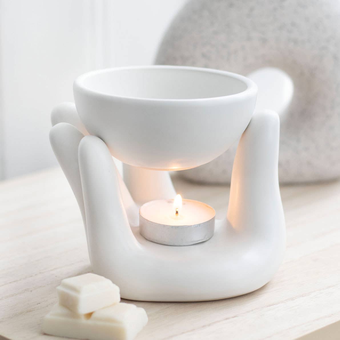 Keramik Duftlampe in Handform – Ölbrenner & Wachswärmer in Weiß
