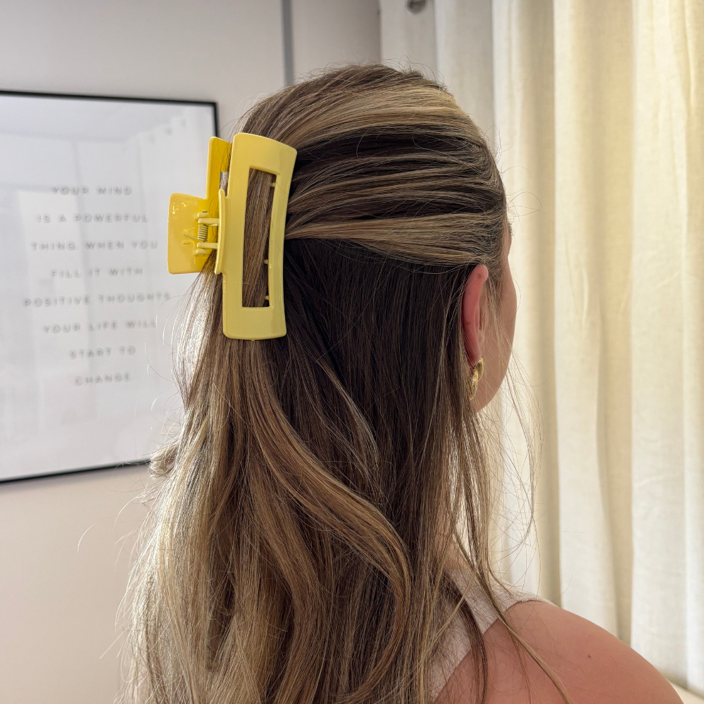 Gelber quadratischer Krallenclip