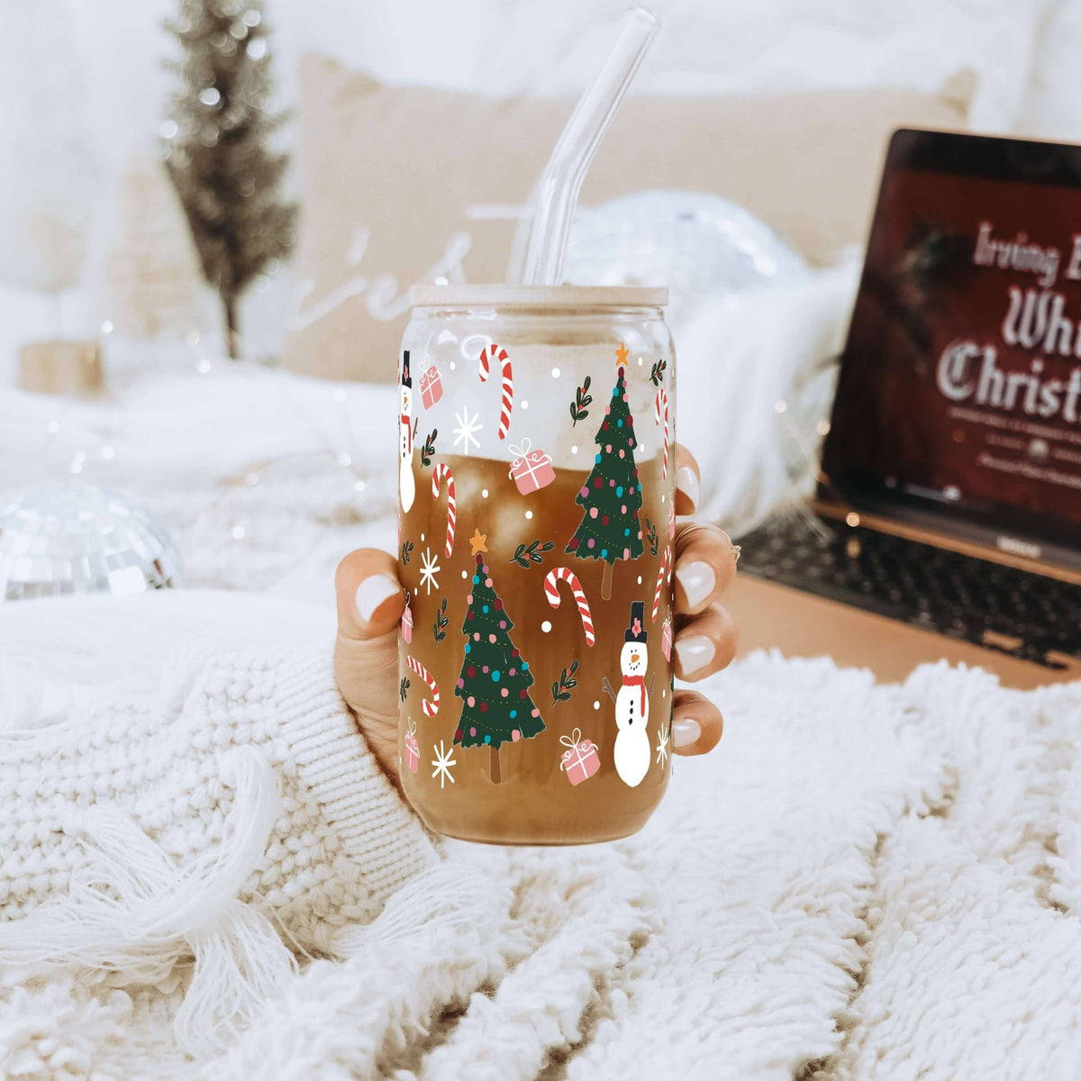 Fröhliche kleine Weihnachtstasse mit Deckel & Strohhalm, 475ml