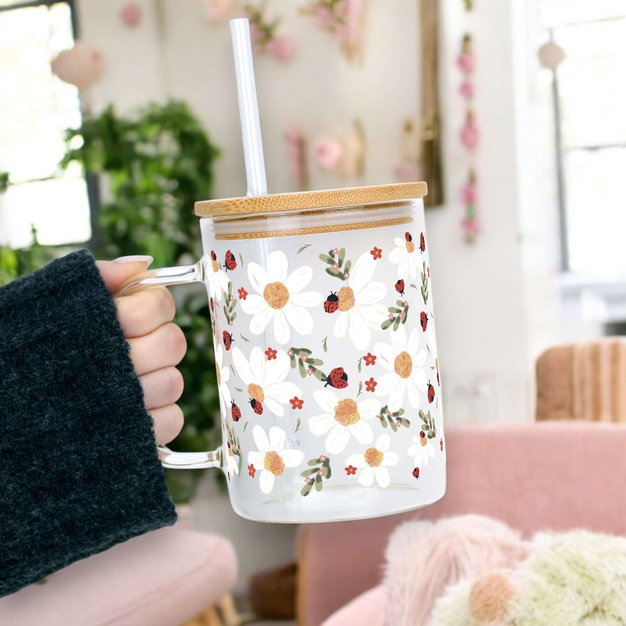 "Lucky Bloom Mug" – Glastasse mit Griff, Bambusdeckel & Strohhalm